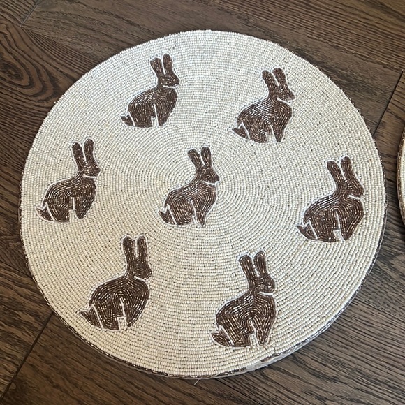 Bunny easter beaded charger place mat plate 15’ round set of 2 home decor design - Picture 3 of 4